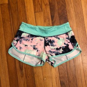 Lulu lemon speed up shorts